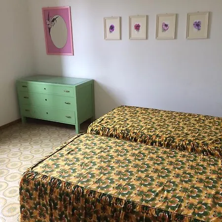 Edoardo - La Casa Nell'oliveto كورتْشّانو